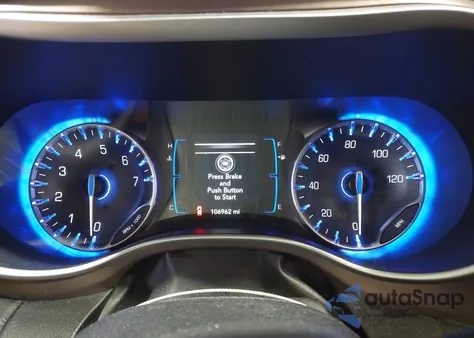 2018 Chrysler Pacifica Touring L z USA, uszkodzony, nr VIN 2C4RC1BG1JR316903
